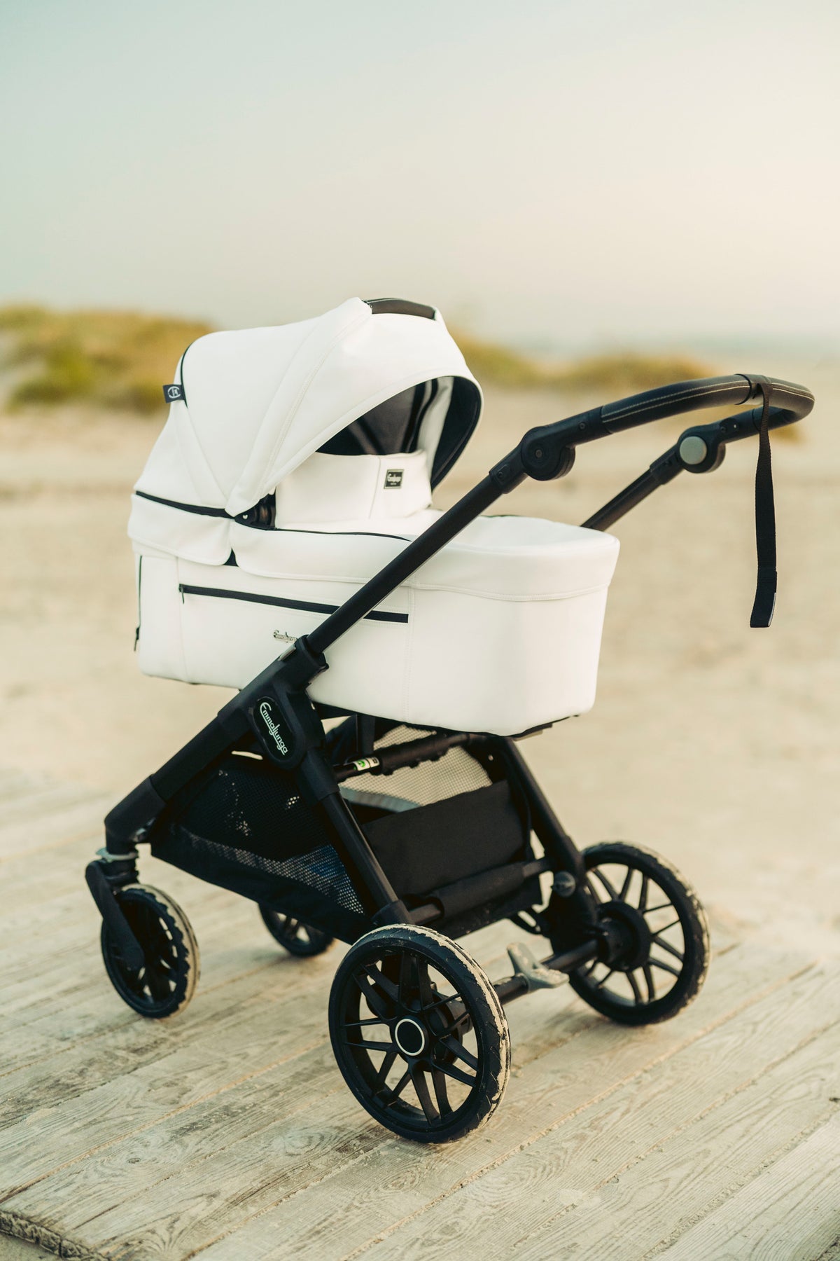 Emmaljunga Sento Max ERGO kombinētie bērnu ratiņi (Urban / White Leather)